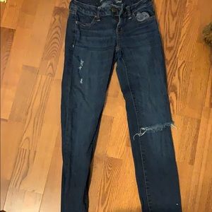 Ripped American Eagle Jeans straight leg
